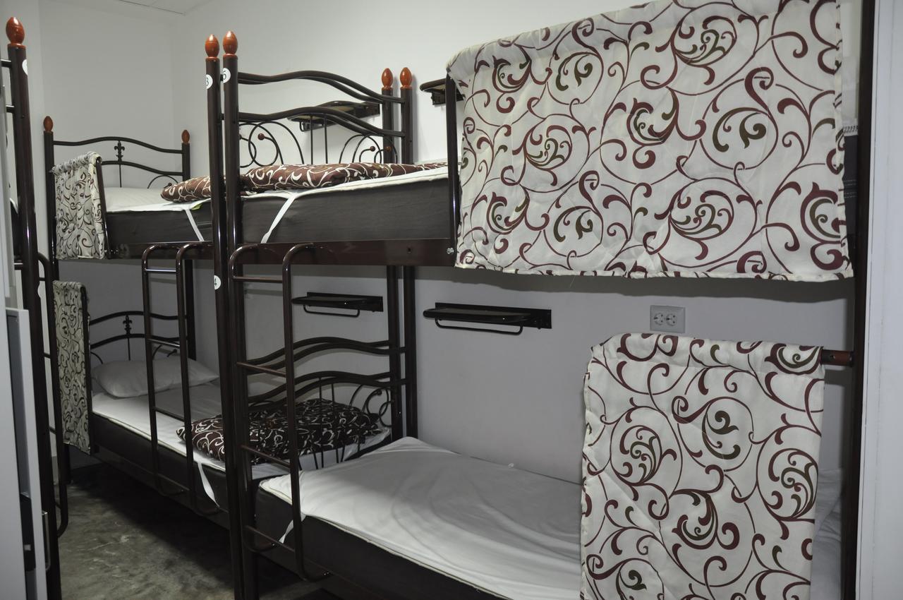 The Hostel Жд Вокзал Центр Kiew Exterior foto